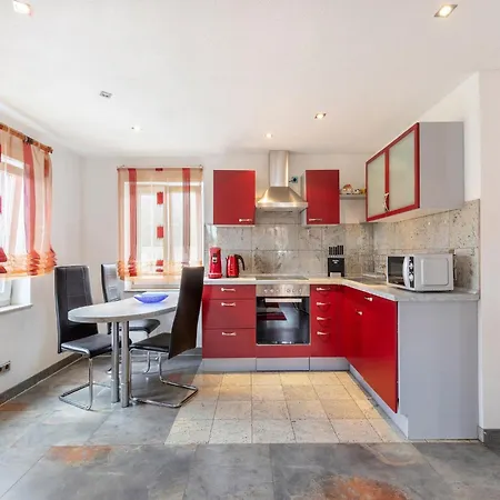 Bold & Chic Stay, Apartament Altshausen
